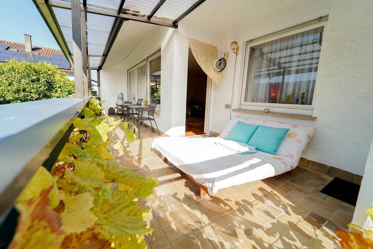 Ferienwohnung Im Haus Lotus Mit Grossem Balkon Und Garten Bad Urach Exterior foto